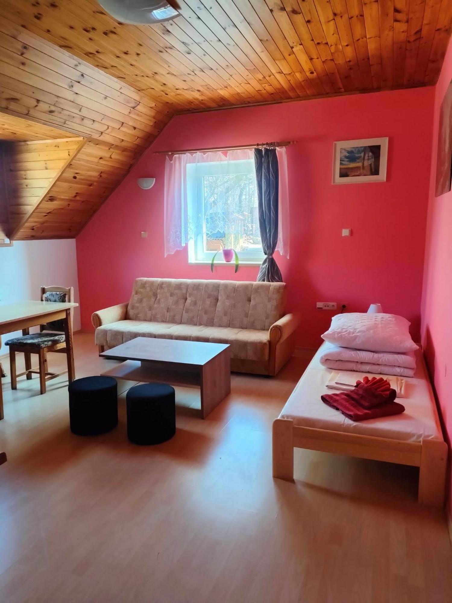 Apartman V Zachranne Stanici Pasicka Prosec  Bagian luar foto